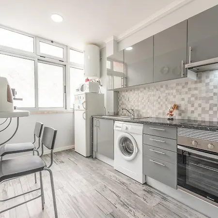 Guestready - Practical 1 Bdr Appt Near The Beach! Lisbona