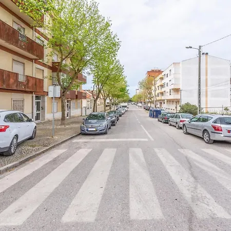 Guestready - Practical 1 Bdr Appt Near The Beach! Appartement Lissabon