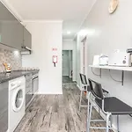 Guestready - Practical 1 Bdr Appt Near The Beach! Lisboa